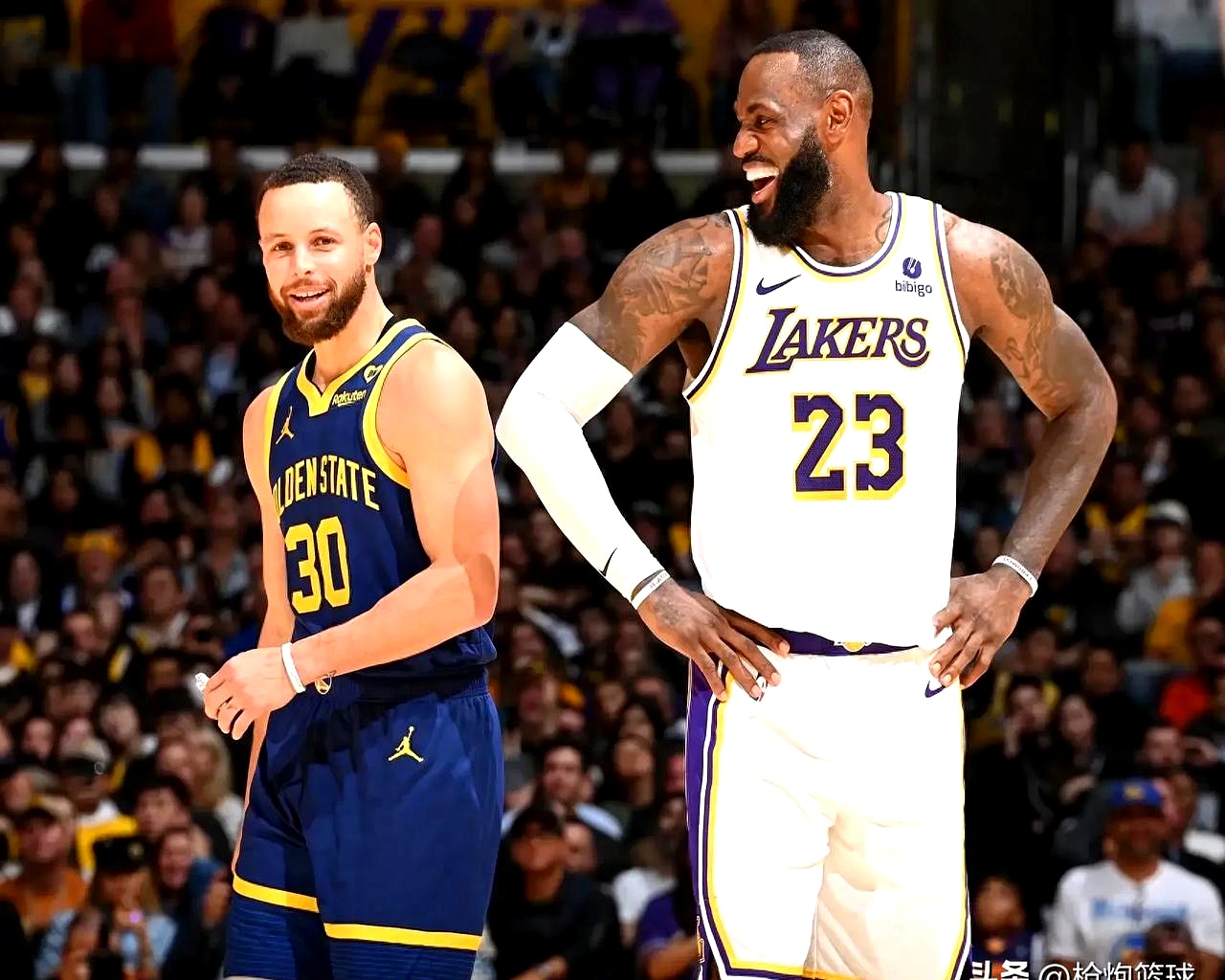 九游下载-库里重返赛场，败北首场状态出色，C9观众沸腾！-九游下载