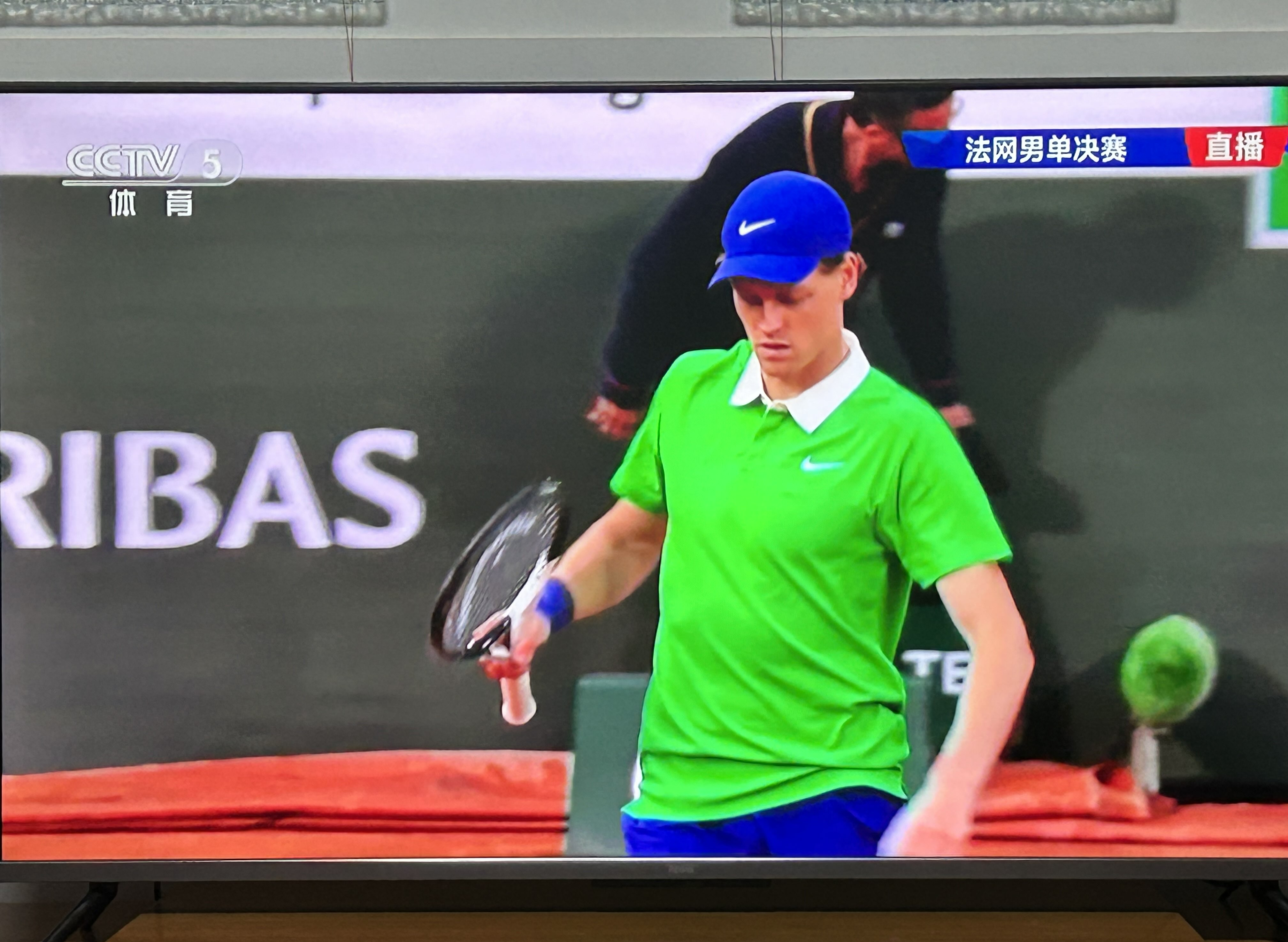 九游体育-阿扎伦卡重返赛场，比赛局势复杂首场状态出色，澳大利亚队观众沸腾！热度持续攀升的简单介绍-九游体育